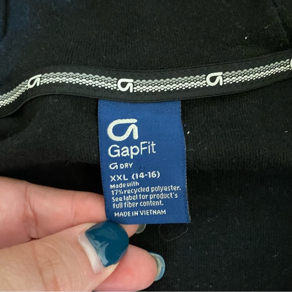 GAP boys 14-16 athletic jacket in black - Picture 2 of 3